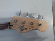 FENDER JAPAN BASSO JAZZ