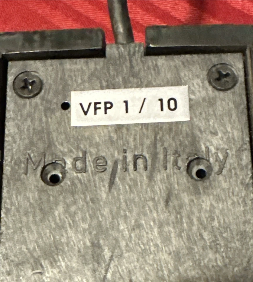 VFP-1/10 Single Piano-Style Sustain Pedal with Polarity Switch Made in Italy - Image 3 of 4