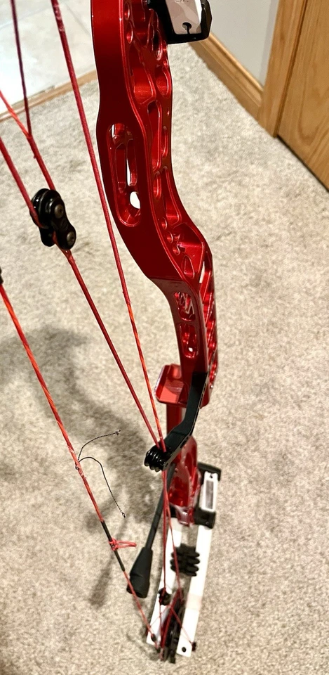 Darton Departure 60-70# 25.5-32” Target Competition Candy Red Super Accurate RH - Image 4 of 4