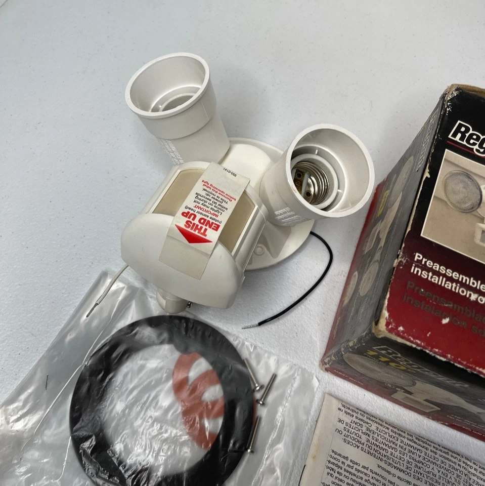 Conjunto de reflector de seguridad activado por movimiento Regent MS37 Foto 4 de 4