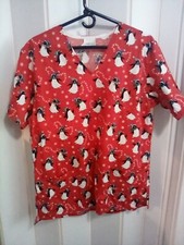 Fundamentally Cotton by White Swan Scrub Top Penguins In Winter Hats Size Med