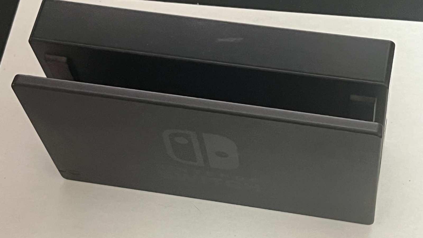 Nintendo Switch Dock HAC-007 + Comfort Grip + Case Mario + Alimentatore - Lotto