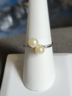 Vintage 925 Sterling Silver Bypass Ring Adorned with 2 Cultured Pearls. Size 7.5 — photo 2