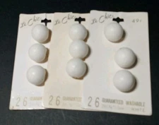 9 Vintage White Le Chic Button Balls 5/8" Inch