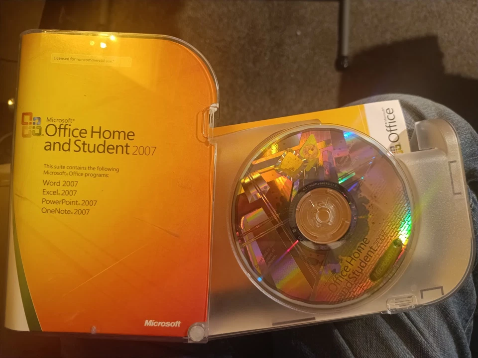 Microsoft Office Home & Student 2007 Retail – 3 PC Licence, Boxed - Image 4 of 4