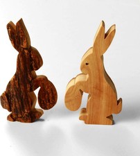 Kassis Geschenkartikel Olivenholz Osterdeko Osterhase und Ei mit Rinde 9 cm aus