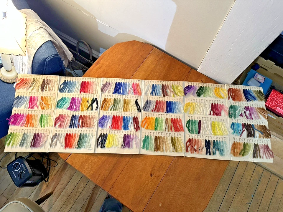 Vintage 1970s PATERNA PERSIAN YARN SAMPLE BOOK Wool Thread COLOR CARD NO. W-45A - Image 3 of 4
