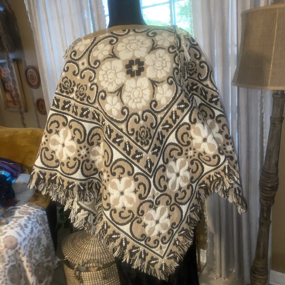 Poncho floral vintage años 70 Foto 3 de 4
