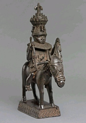Cabeza de bronce fina, antigua, rara de jinete dignatario de Benín. Excelente ejemplo. Nigeria - Imagen 13 de 13