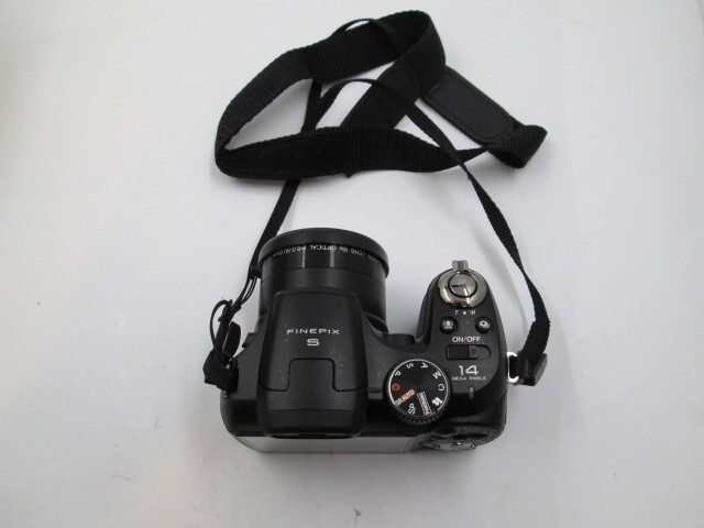 Fuji Fujifilm FinePix S2940WM 14MP Digital Camera w/18x Zoom