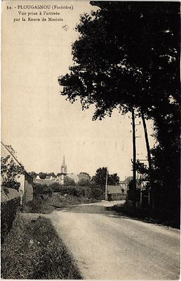 Old postcard PLOUGASNOU - View taken on arrival by the Route de (458234)