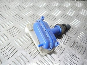 Audi 100 200 5000 C3 1987 Stellmotor Zentralverriegelung UST57121