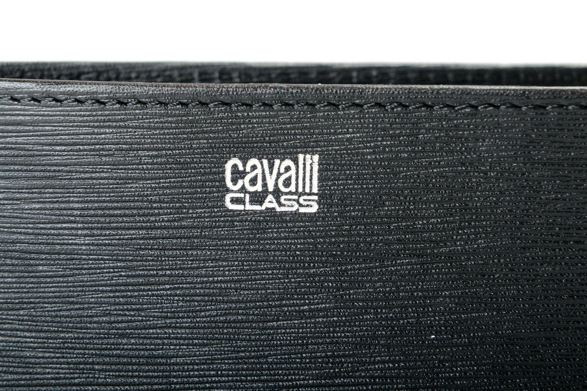 ◆CAVALLI CLASS ブランドロゴレザーウォレット Cavalli Class Men's Black Logo Print Textured Leather Bifold