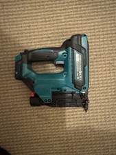Makita PT354D 12v Max CXT Cordless 23 Gauge Pin Nail Gun No Batteries
