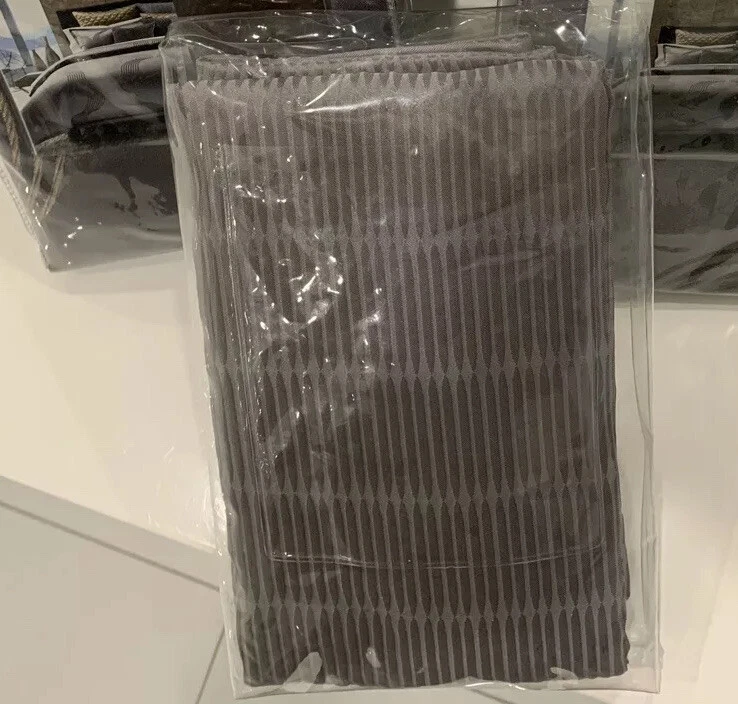 Juego de 2 piezas de almohada acolchada Euro Hudson Park gris concierto (1) euro y (1) - nuevo Foto 2 de 4