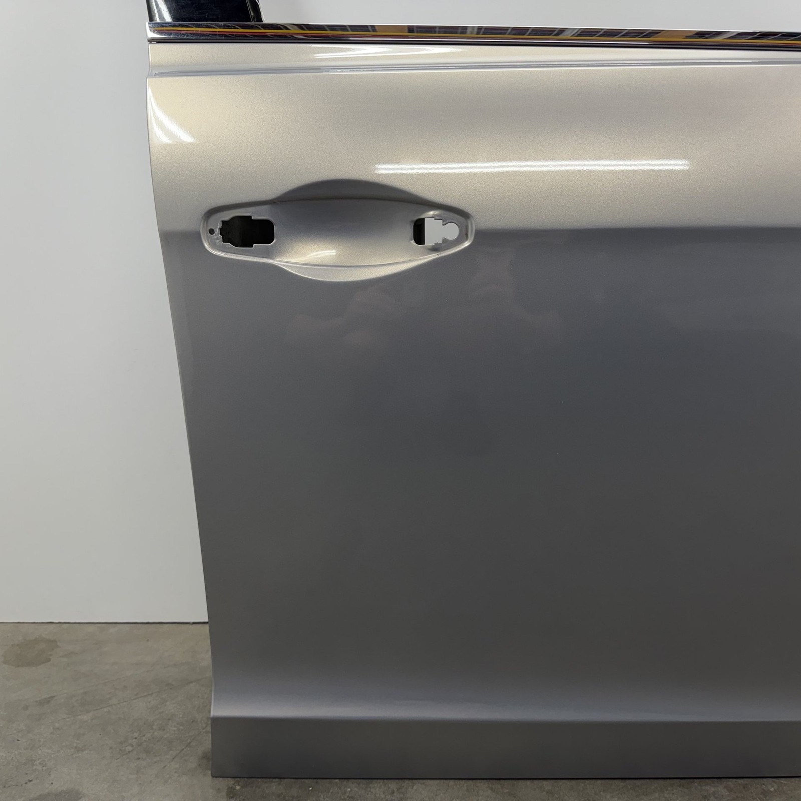 Bentley Flying Spur 2014-2018 Front Right Door framework Silver