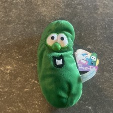 W Tag Larry Cucumber 1998 Big Ideas Lyrick Veggie Tales Bean Bag Plush