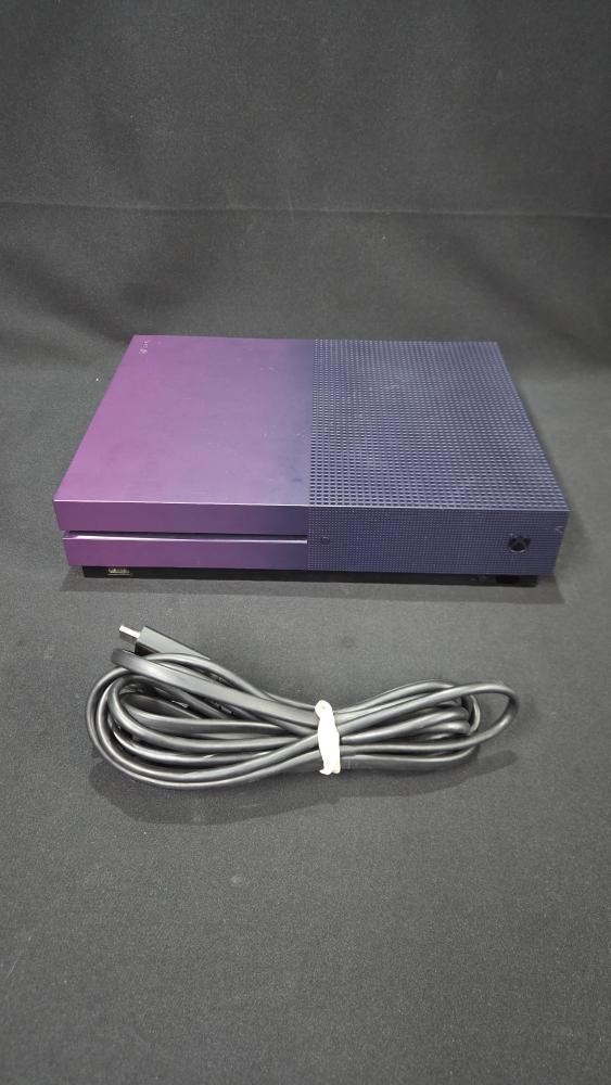 MICROSOFT XBOX ONE S - 1TB - 1681, W/CORDS (C57005907)