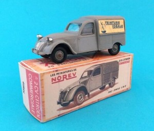Automic.toys Citroën 2CV Berline Miko Ortiz – Série Limitée Artisanale – Métal