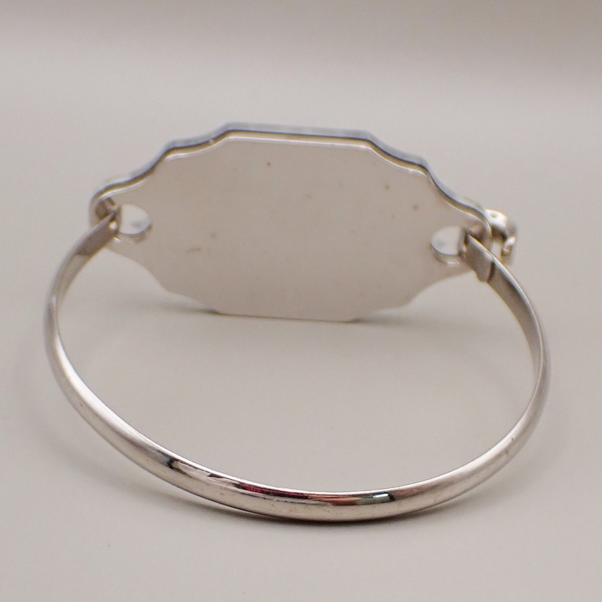 （vintage）CHANEL silver bangle Vintage Chanel 96a Silver Tone Mesh Bracelet Bangle | eBay
