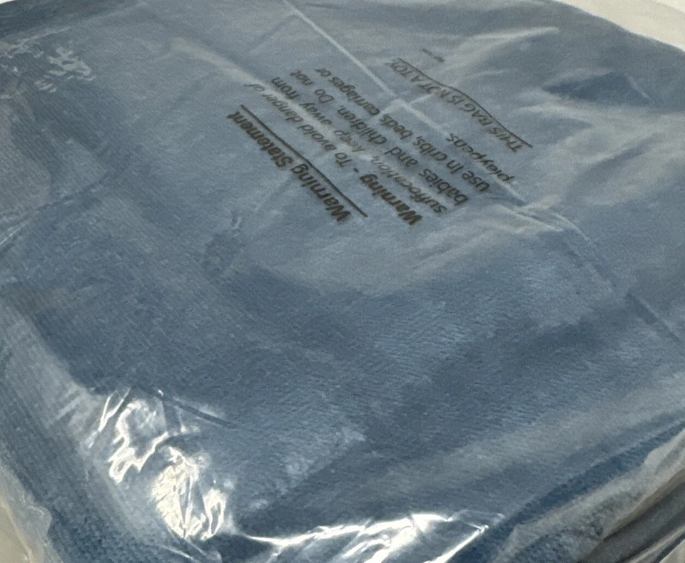 Lacoste 36" x 72" Logo Beach Towel 100% Cotton NWT Multiple High Quality - Image 3 of 3