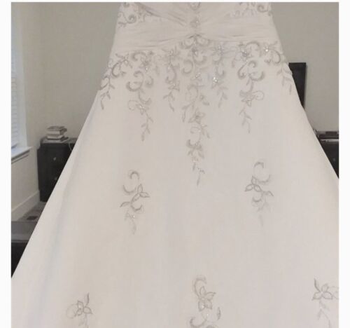 Mori lee wedding dress - Picture 3 of 5