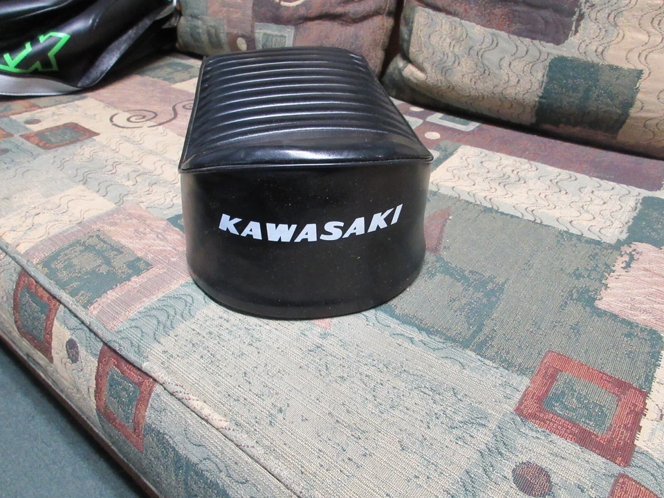 FUNDA ASIENTO KAWASAKI COYOTE MB1,MB1-A HECHA EN CANADÁ Foto 2 de 4