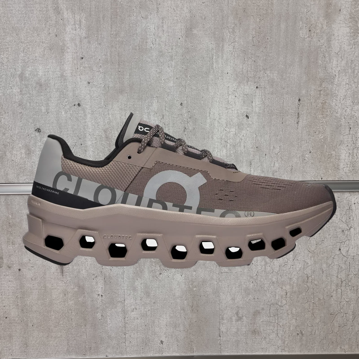 【チェス】新品未使用On ＣＬＯＵＤＭＯＮＳＴＥＲ ランニング Women's Cloudmonster 2 | Black | On Japan