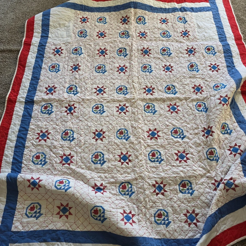 Manta Edredón Patchwork Hecha a Mano Rojo Blanco Azul Estrella Cesta Corazones Patrón Foto 2 de 4