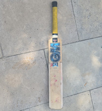 Gunn & Moore GM Diamond Series Cricket Bat with Yellow Grip Size 6
