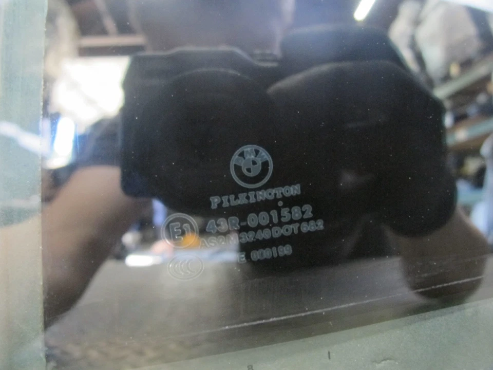 BMW E90 M3 328i 335i 2008-2011 puerta trasera izquierda cristal ventana Foto 3 de 4