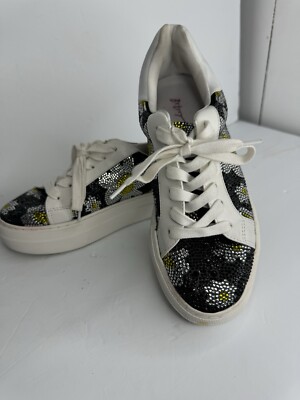Betsey Johnson Lindsay Diasy Flower Rhinestone Women 6m Bling Sneaker