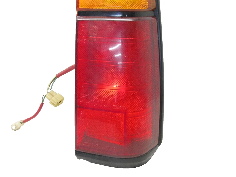 Right rear Brake Tail Blinker Light Lamp 1983-1988 Toyota Tercel Wagon SR5 #61 - Image 3 of 4