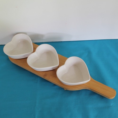 3 Heart Ceramic Bowls with Bamboo Tray Appetizers Dips Snacks Creative Home - Picture 6 of 6