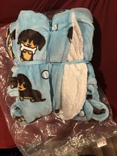 Oversized Hoodie Blanket No Tag No Size Indic...