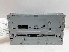 07  2007 Nissan Armada Infiniti QX56 AM FM 6 disc CD Bose radio receiver