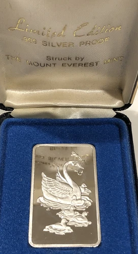 1974 Mount Everest Mint Mother's Day 1 Ounce .999 Silver Proof Bar With Diamond