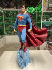 Sideshow Collectibles - SUPERMAN Premium Form...