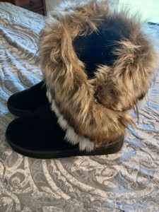 fur lined boots women