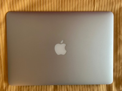 Apple MacBook Air 13,3 Zoll (128GB SSD, Intel Core i5 5. Gen., 2,90GHz, 8GB RAM)