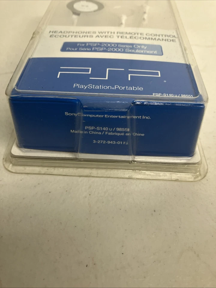 Sony PSP Headphones with Remote Control for 2000/3000 Series (PSP-S140U) - Image 2 of 4