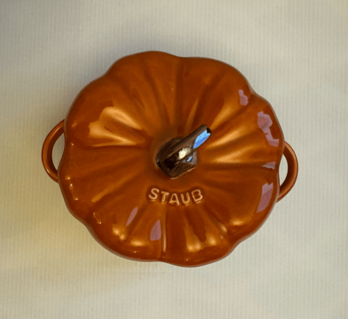 STAUB Ceramic Pumpkin Dish .Mini Small 5 Qt 16-oz Shiny Burnt Orange Oven Safe - Picture 1 of 6