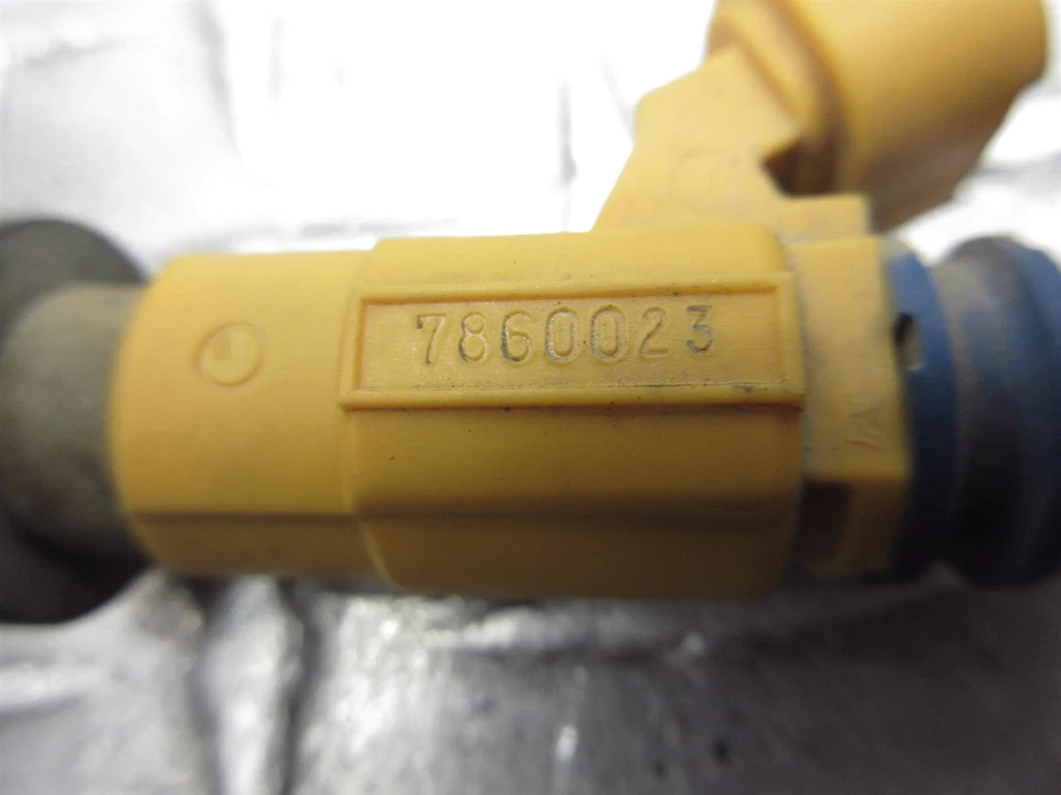 2000 99-08 Kawasaki Vulcan Classic VN1500 Fuel Gas Petrol Injector Nozzle Pair - Image 3 of 4