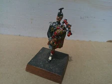 Rose Miniatures, King's Own Scottish Borderers piper, well painted lead 54mm, TD