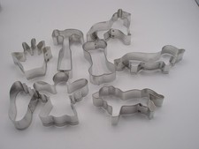 Vtg Lot metal Cookie Cutters 8 Pcs, 1987, dogs, bone, hand, L4