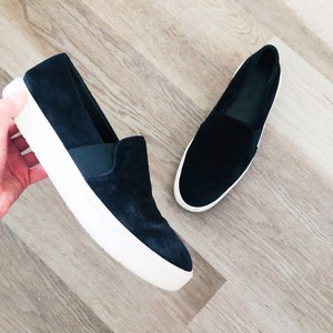 vince garvey slip on black
