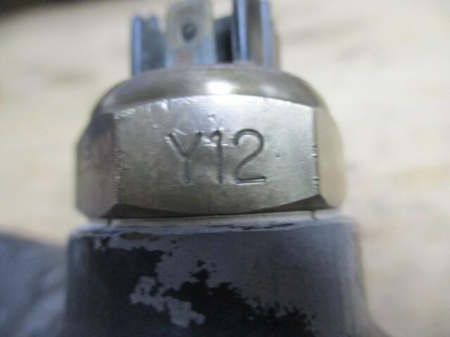 Rolls Royce Silver Spur  Bentley Turbo R Thermostat Housing w/Sender UE70148