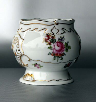 Herend Porzellanvase, Design. Illés Béláné, Blütenmalerei, Höhe ca. 9cm, um 1988