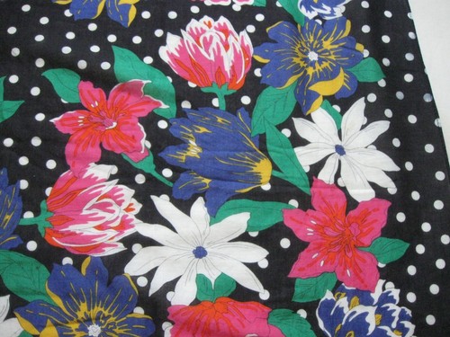 WOMAN'S LARGE SCARF BLACK BACKGROUND W VIBRANT FLORAL MOTIF - 33 1/2" BY 34  1/2 - Picture 5 of 7