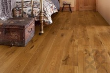 SAMPLE: Engineered Oak Honey Lacquered Wood Flooring - 14 x 2.5 x 180 x 1100mm